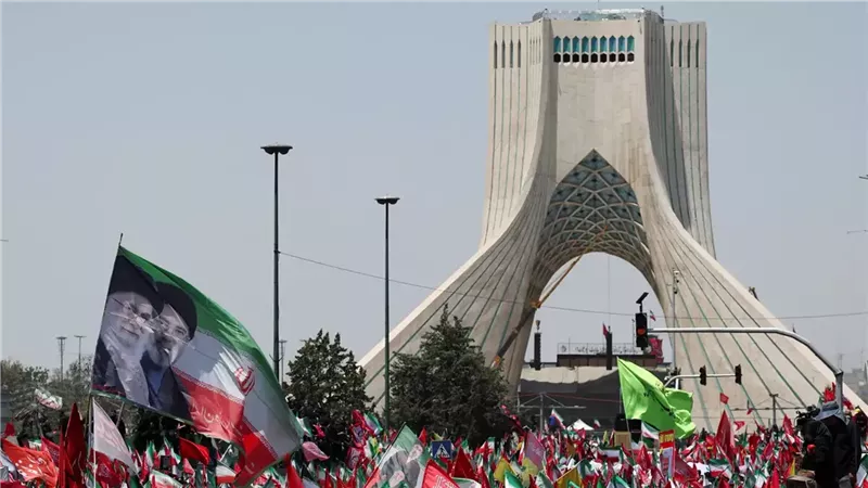 إيران