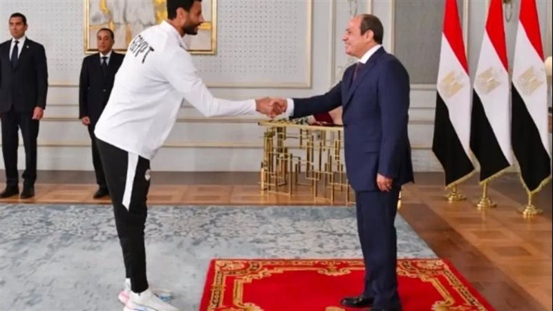محمد الشناوي مع الرئيس