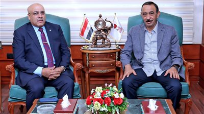 محافظ سوهاج يلتقي رئيس جهاز الاستثمار الداخلي لمناقشة الفرص الاستثمارية