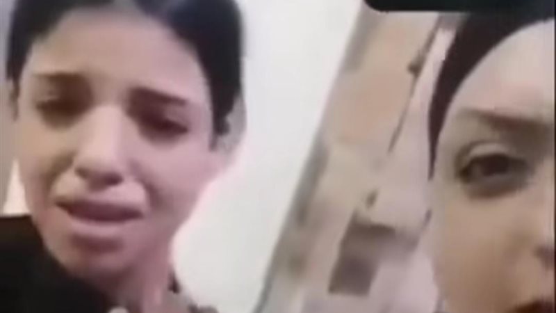 زوجة اب تعنف بناتة
