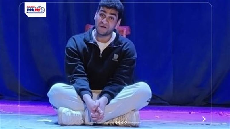 الطالب الفائز