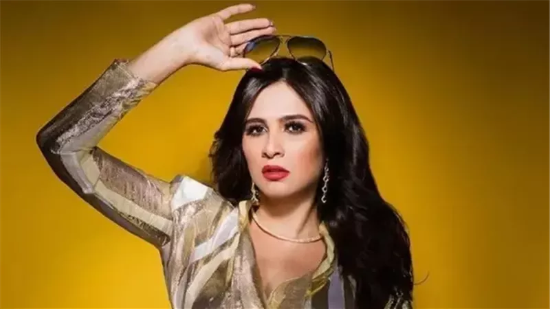 ياسمين عبدالعزيز