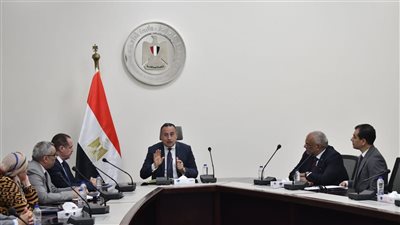 أول اجتماع لوزير الثقافة عبد العزيز قنصوة.. أبرز القرارات والتوجيهات