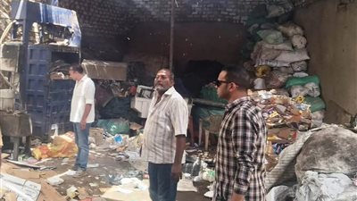 حملات مكبرةعلى 16 مخزن للخردة والنباشين لإحكام الرقابةوالحفاظ على البيئةباسوان