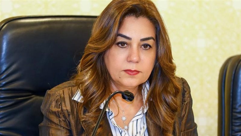 د منال عوض