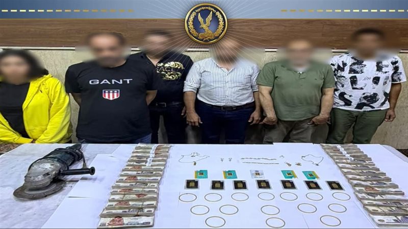 المتهمين 