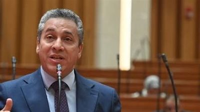خرجت أشرب رجعت ملقيتش الورق..موقف طريف لبرلماني يفقد أوراقه 