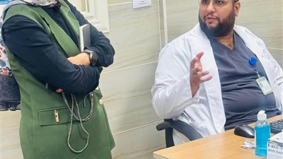 مدير إدارة الرعاية الأولية بالسويس تتفقد وحدة طب  قرية عامر لمتابعة الخدمات 