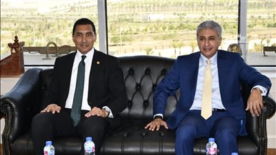 وزارتا السياحة والشباب تبحثان تعزيز السياحة الرياضية ودعم المنشآت الرياضية