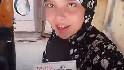صابرين ابنة 15عاما تقود توك توك في دمياط لتساند والدها بعد مرضه