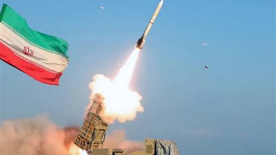 إيران: دمرنا المركز اللوجستي للجيش الأمريكي بالكويت واستهدفنا القيادة بالبحرين