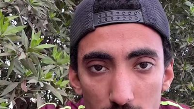 مكنتش مصدق اللي عملوه معايا.. عامل توصيل يشيد برجال المرور بالطريق