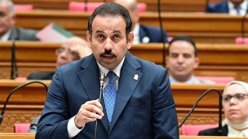  العقيد طيار الدكتور