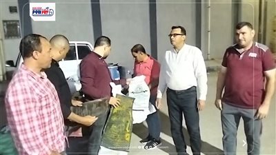 ضبط مخزن سري لطباعة شكائر الدقيق والسكر المقلدة بالفيوم
