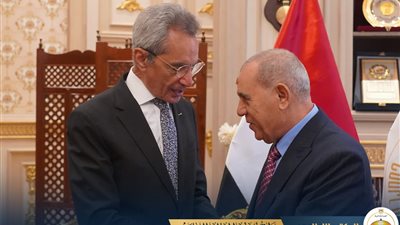 وزير المجالس النيابية يهنئ رئيس محكمة النقض بمناسبة توليه مهام منصبه الجديد