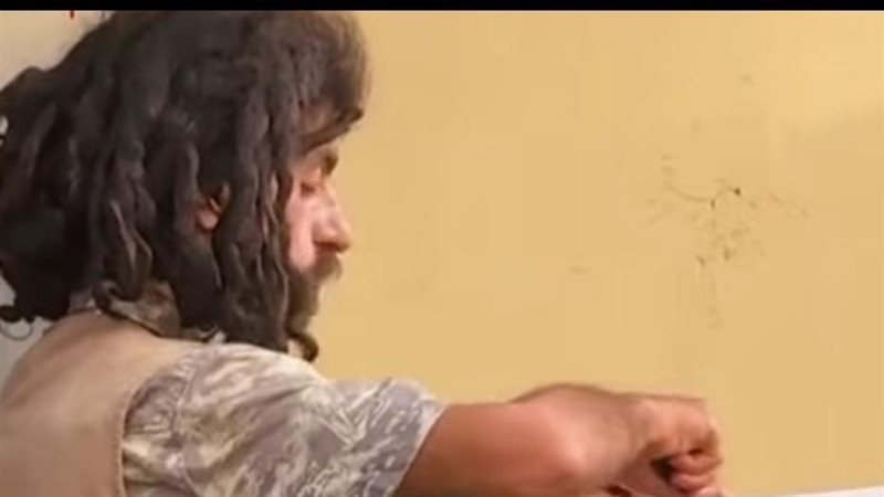 شاب مشرد