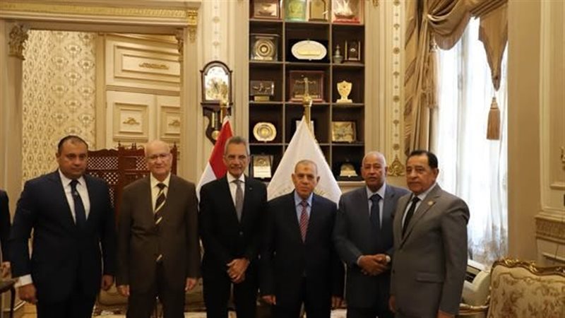 وزير شؤون المجالس