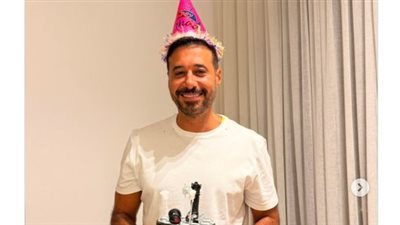 أول عيد ميلاد من كتير.. أحمد السعدني يحتفل مع زوجته بميلاده الـ 47
