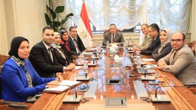 قنصوة يوجه بتكثيف الرسائل التوعوية والتصدي الفوري للشائعات بجميع المراحل 