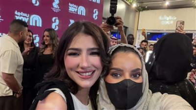 متواضعة .. الجمهور السعودي يتغنى بـ مي عمر بعد عرض شمشون ودليلة بالمملكة