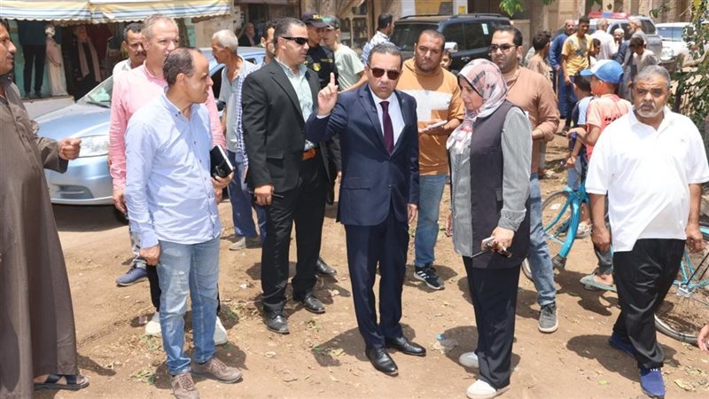 محافظ المنوفية مع