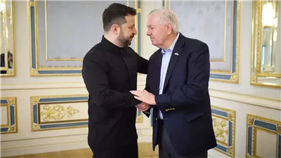 زيلينسكي يشيد بجهود ليندسي جراهام لتشديد العقوبات على روسيا 