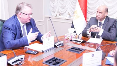 وزارة العمل تسرع إعداد قانون العمالة المنزلية لتعزيز الحماية وتنظيم سوق العمل 