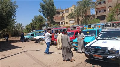 محافظ قنا يستجيب لمطالب المواطنين.. نقل موقف 