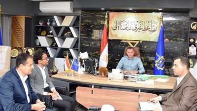 محافظ أسوان:  إطلاق برنامج تدريبى مكثف لمعلمى الحاسب الآلى إستعداداً للدراسة