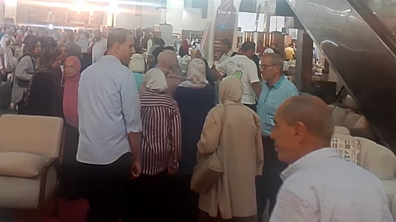اقبال الأهالى على