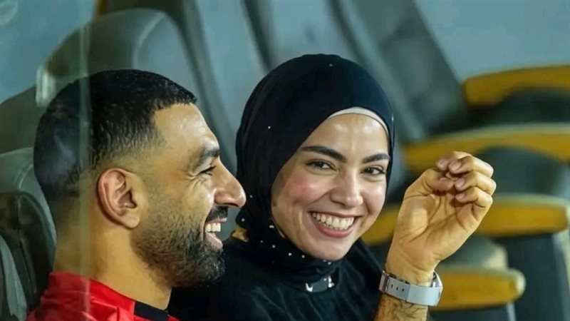محمد صلاح وزوجته
