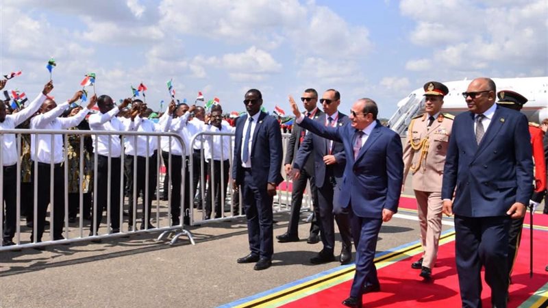 جانب من مراسم الاستقبال