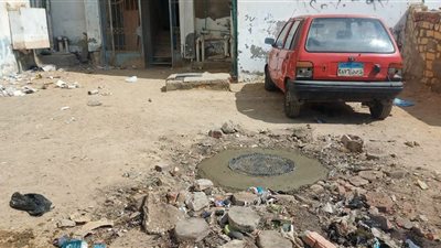 حي عتاقة بالسويس أغطية بلاعات جديدة بمدينة النهضة لتعزيز السلامة ورفع الكفاءة