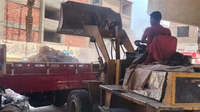   الأنصاري يوجه بإغلاق مخزن خردة وإزالة الإشغالات وتحسين كفاءة النظافة