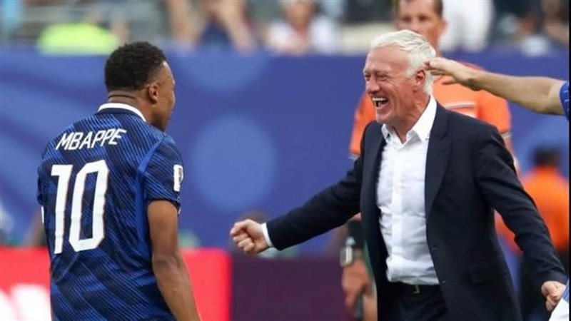 مبابي وديشامب في