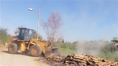 محافظ أسيوط: تكثيف أعمال النظافة ورفع المخلفات بطريقي الجزيرة البحرية والجزيرة