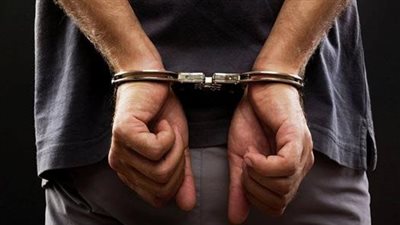 بدون ترخيص .. ضبط  شخص يدير كيان تعليمي وهمى بالقاهرة