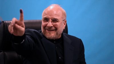 قاليباف: الأمريكيين يقيسون مستوى ذكائنا بمقياس معدلات ذكائهم المتدنية