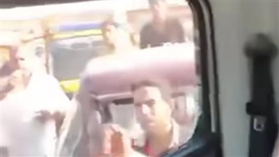 فحص استغاثة موظف بمياه البحيرة بعد الاعتداء عليه وتحطيم سيارته بالكامل