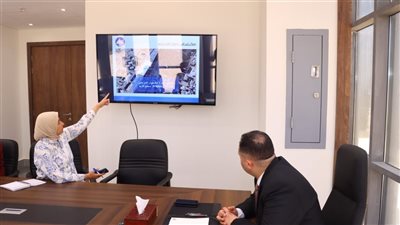 محافظ دمياط يبحث مع الشركة الوطنية للطرق إقامة محطات وقود وخدمات متكاملة