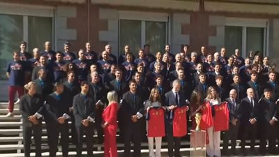 ملك إسبانيا يستقبل منتخب 