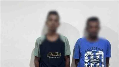 ضبط عاطلين بعد تقييد الأهالي لهما بتوك توك عقب سرقة أسطوانة غاز