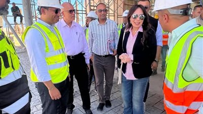 وزيرة الإسكان تتفقد مشروع تطوير منطقة «علم الروم» بمرسى مطروح