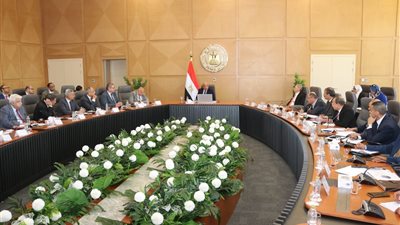 وزير الكهرباء يتابع خطة رفع كفاءة الطاقة والرقابة على الأجهزة بالأسواق