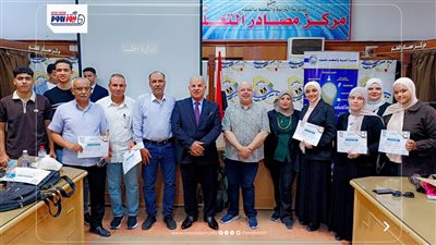 مدير تعليم الفيوم يكرم فريق غرفة العمليات الثانوية العامة من الاتحادات الطلابي