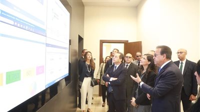 وزير الصحة يستقبل الوزيرة الفرنسية لتعزيز الشراكة الصحية بين مصر وفرنسا