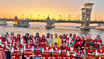 القومي للطفولة والأمومة والهلال الأحمر ينشران الوعي والمرح بشواطئ الاسكندرية 