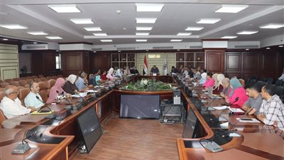 سكرتير عام بنى سويف يبحث مستجدات ملفات التصالح وإجراءات الفحص والمعاينات