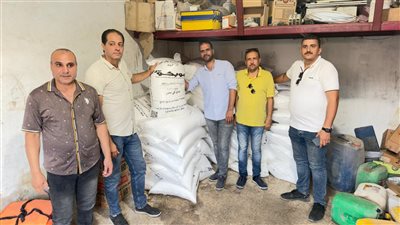 ضبط 46 شيكارة سماد مدعم و70 عبوة مبيدات منتهية الصلاحية بحملة بكفر الدوار