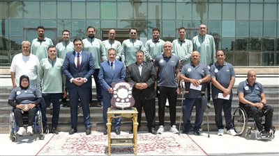 تكريم أبطال نادي الحرية ببورسعيد بعد الفوز بالدوري الممتاز للكرة الطائرة جلوس